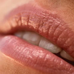 Balmy Gloss Huile Teintée pour les Lèvres