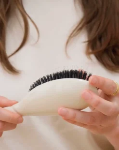 La Brosse N°02 L’indispensable Soin et Démêlage