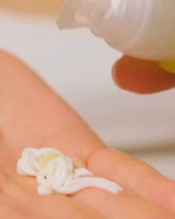 The Classic Hint of Summer Autobronzant Éclat